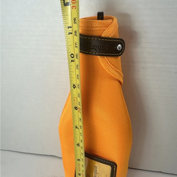 Veuve Cliquot Champagne Orange Bottle Sleeve Carrier with Zipper . - Picture 3 of 5